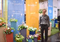 Alexander Kientzler in front the Spring assortment, FrühlingsFlirt is the name of the concept. It is a mixture of spring flowering plants and foliage plant. "It is more a high value assortment, not with standard primulas, for example."